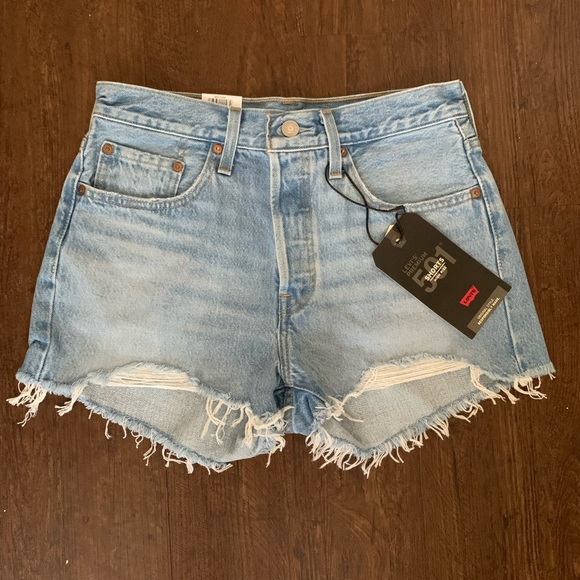 Women’s Levi’s 501 High Rise Shorts Size 27 NWT - Picture 2 of 5